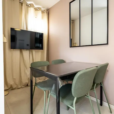 Le Neoroch Apartament *